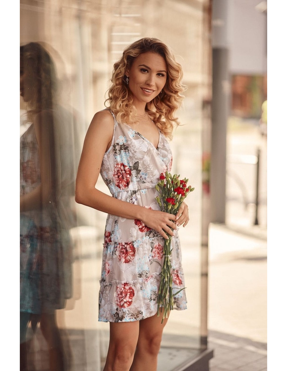 Rochie florala cu decolteu plic, bej PR3211 - Magazin online - Boutique